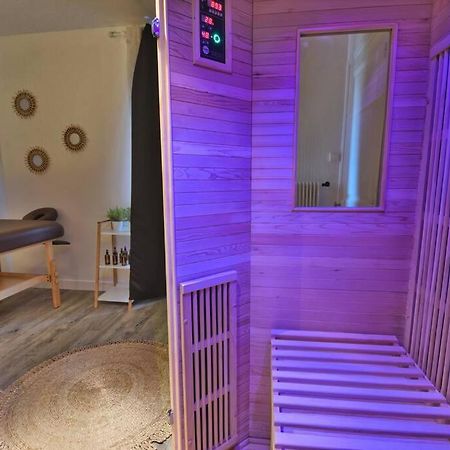 *Au Sauna De Maintenon* Luaran gambar