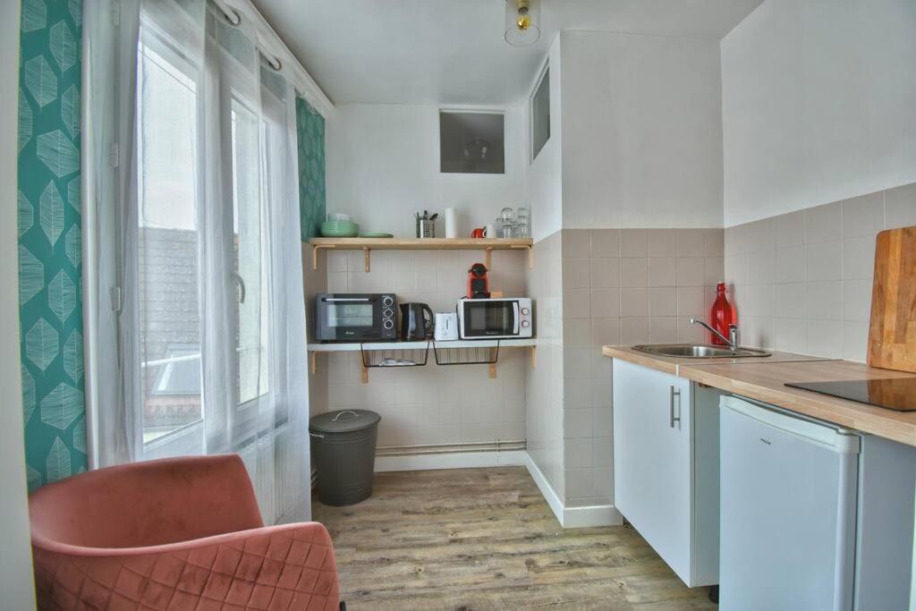 *Au Sauna De Maintenon* Luaran gambar